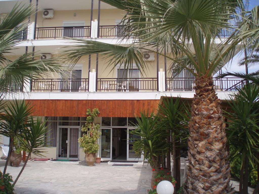 Kopsis Beach Hotel Pefkochori Exteriör bild