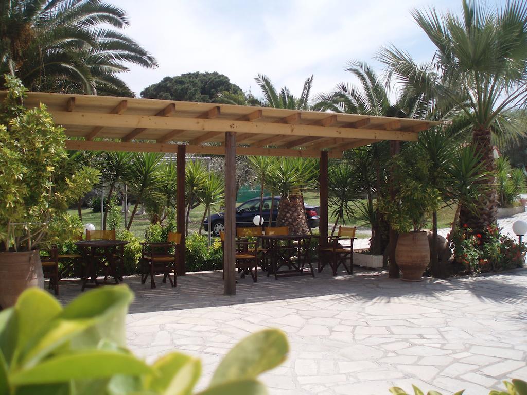 Kopsis Beach Hotel Pefkochori Exteriör bild