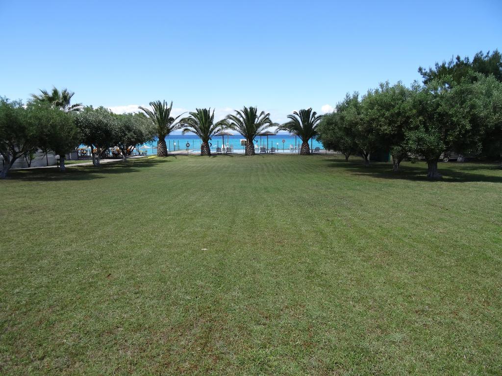 Kopsis Beach Hotel Pefkochori Exteriör bild